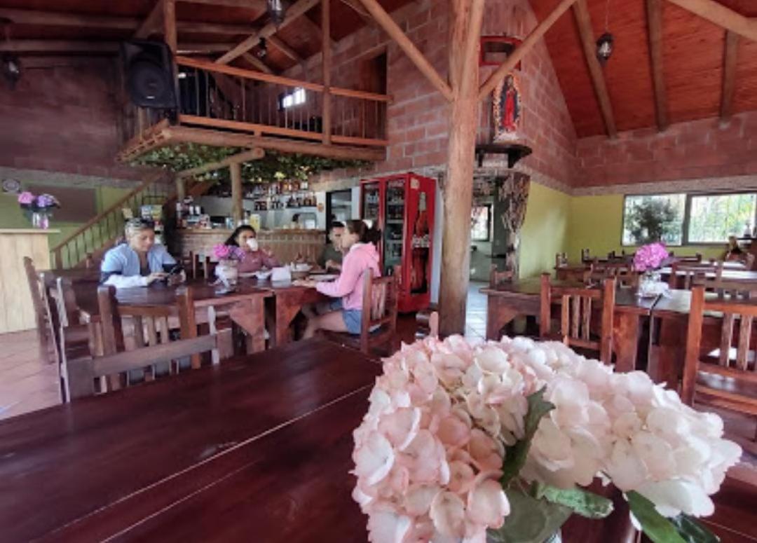 Hotel El Potrillo El Penol  Eksteriør billede